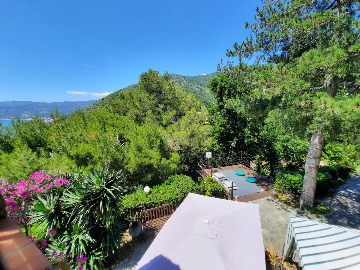 Le Terre Del Drago Apartment Bergeggi Exteriör bild