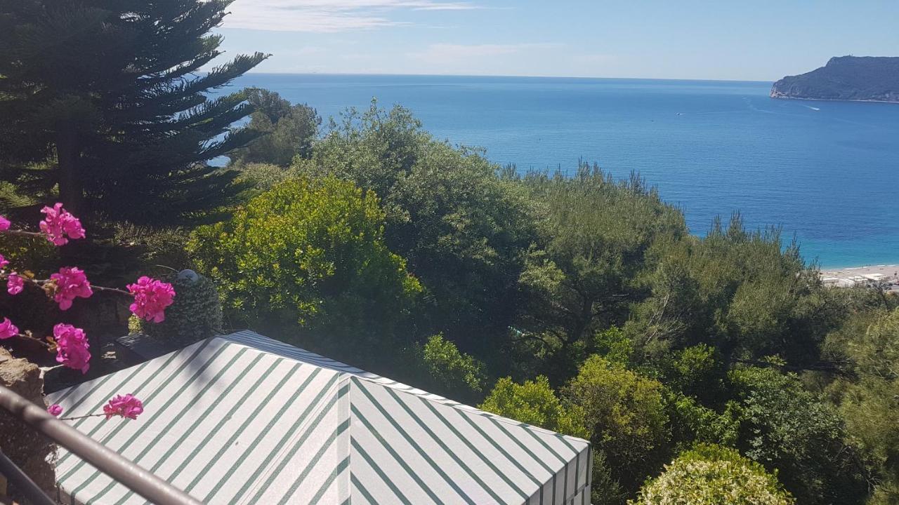 Le Terre Del Drago Apartment Bergeggi Exteriör bild