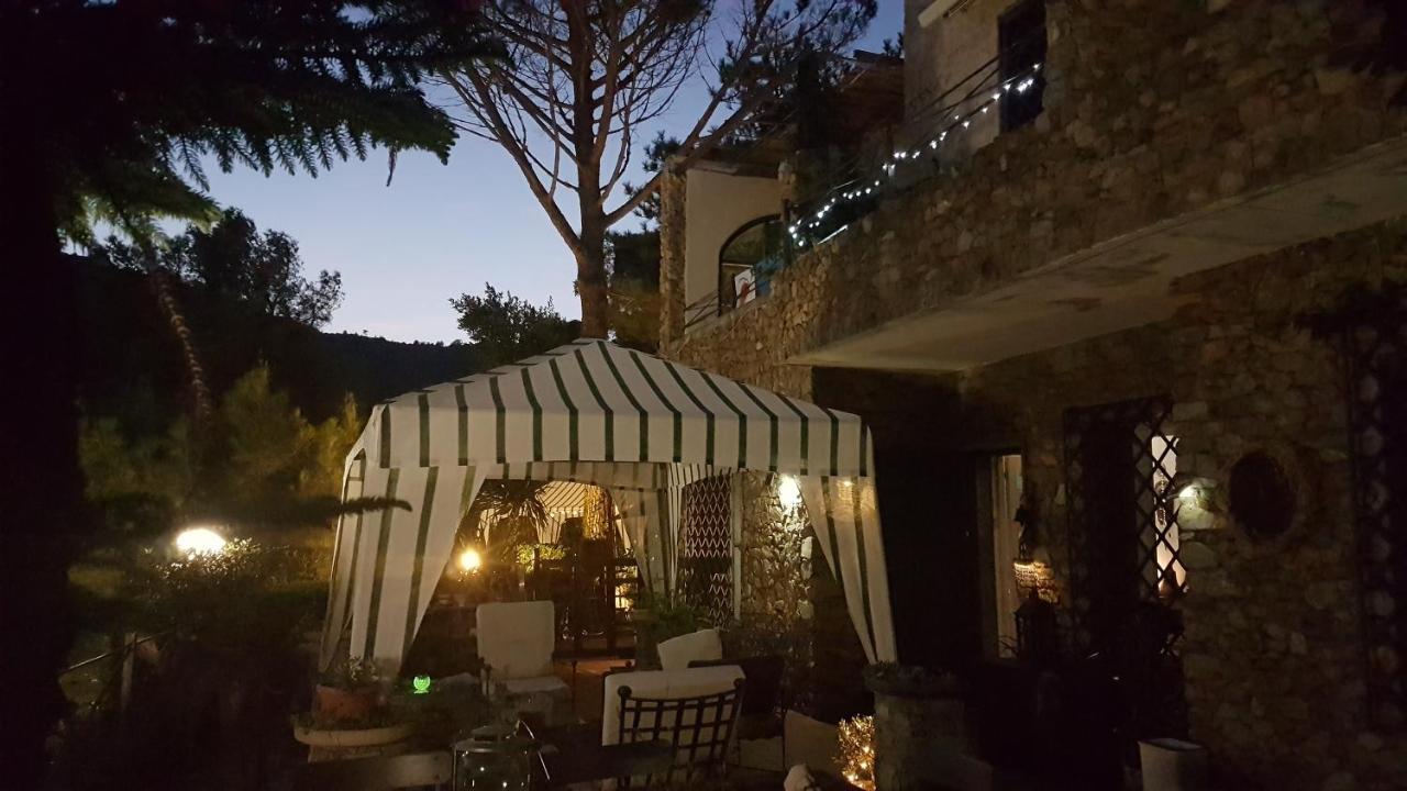 Le Terre Del Drago Apartment Bergeggi Exteriör bild