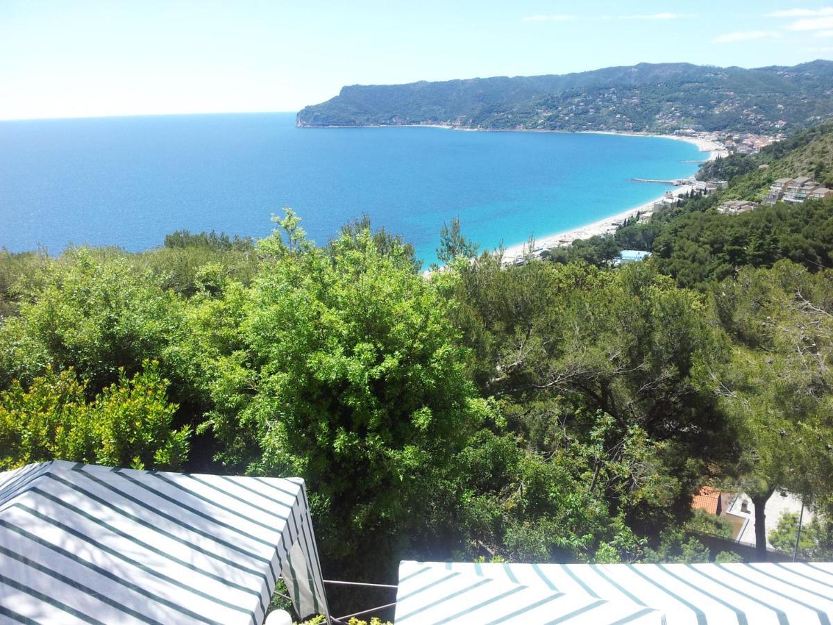 Le Terre Del Drago Apartment Bergeggi Exteriör bild